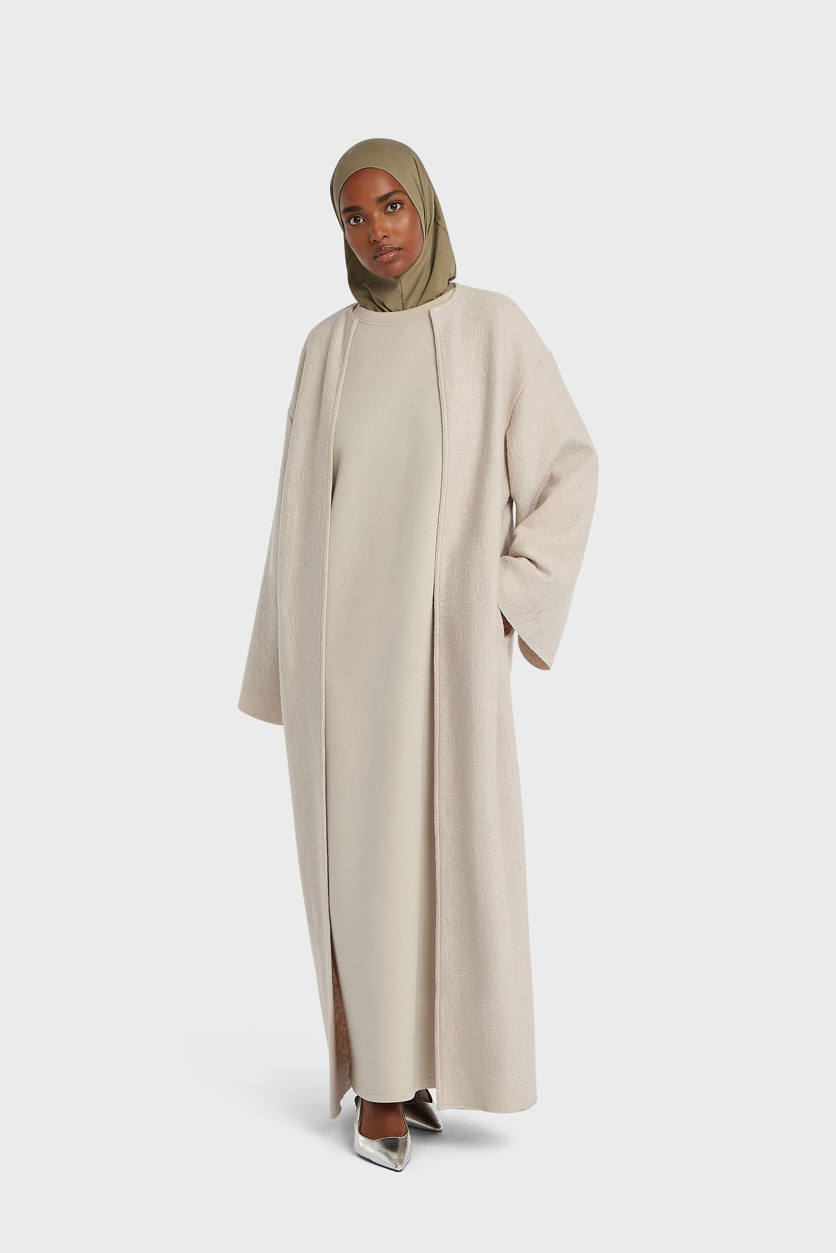 Abaya en laine bouillie | Taupe doux