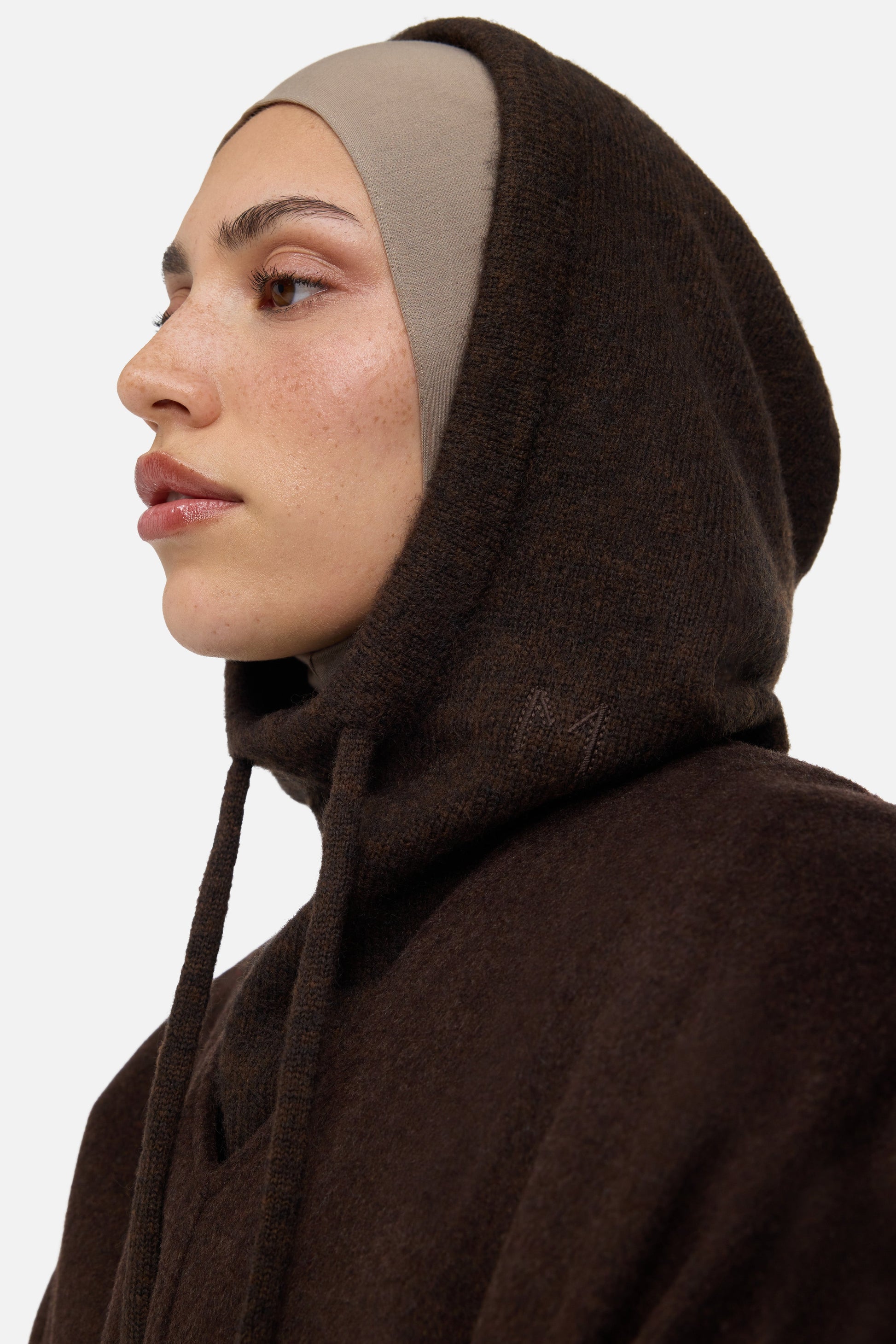 Cagoule en tricot brossé | Marron foncé