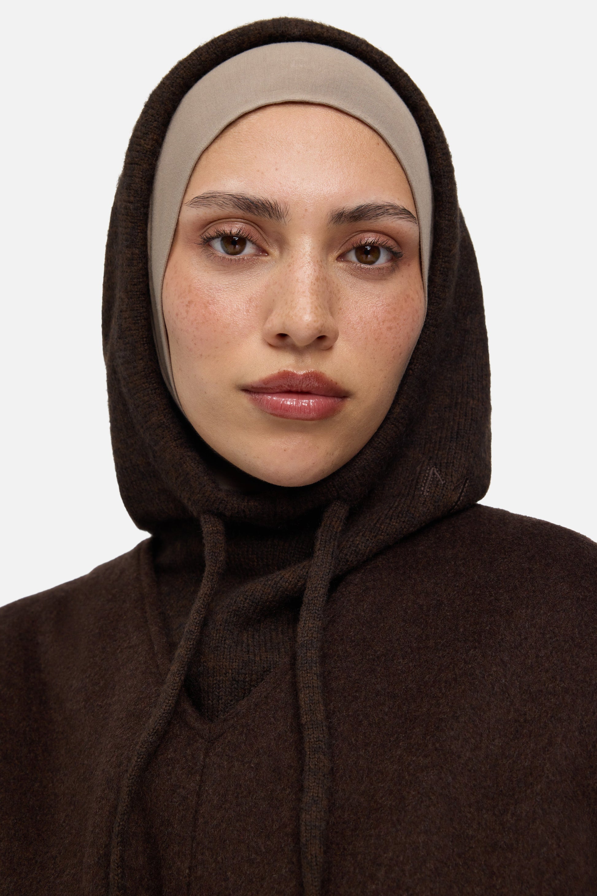 Cagoule en tricot brossé | Marron foncé