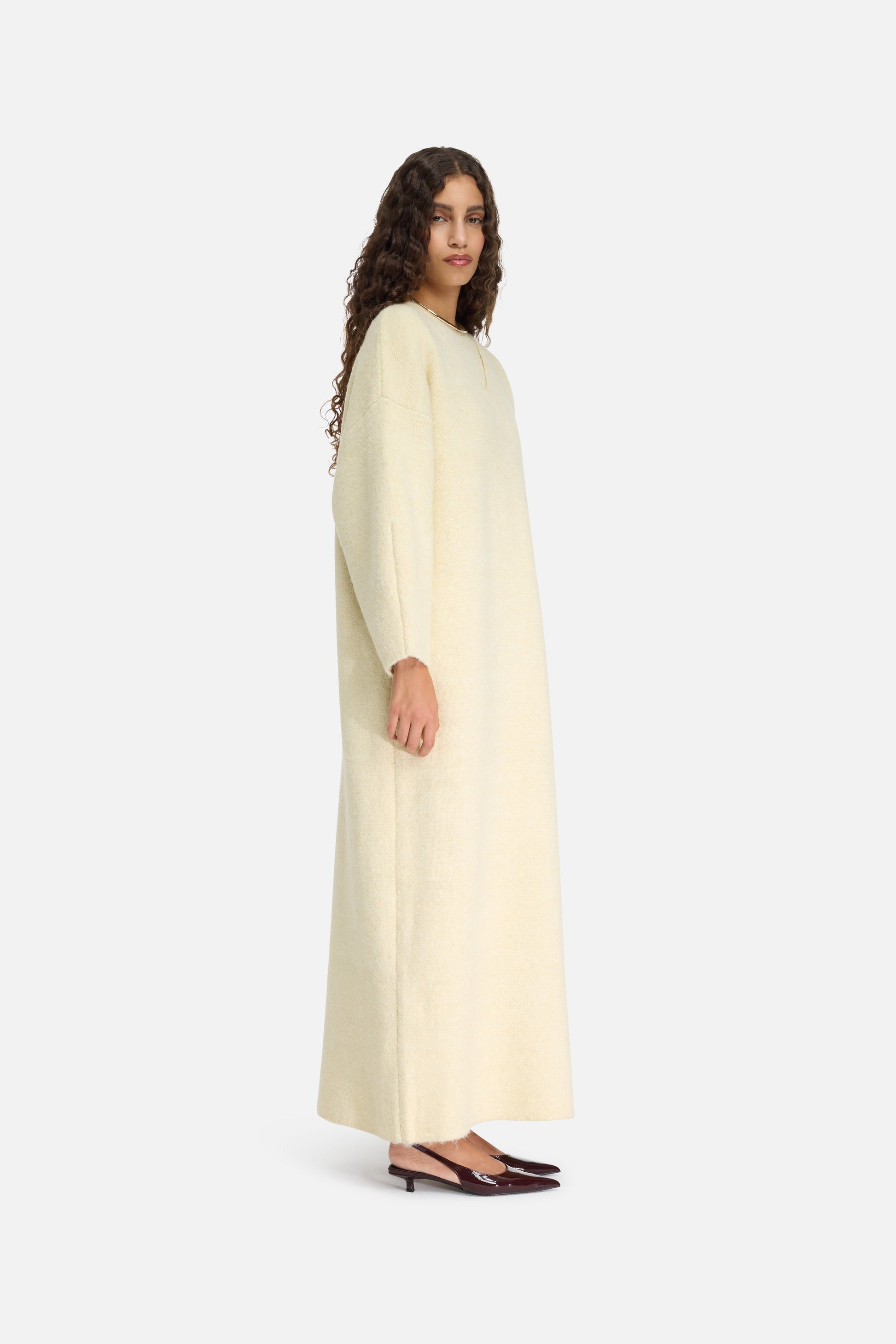 Robe à col en V en tricot brossé | Nuage Blanc