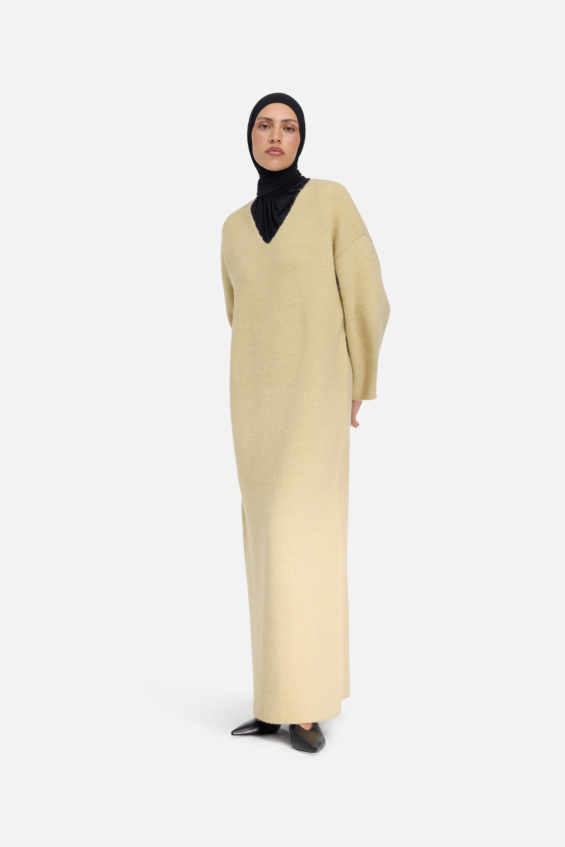 Robe à col en V en tricot brossé | Argile du désert