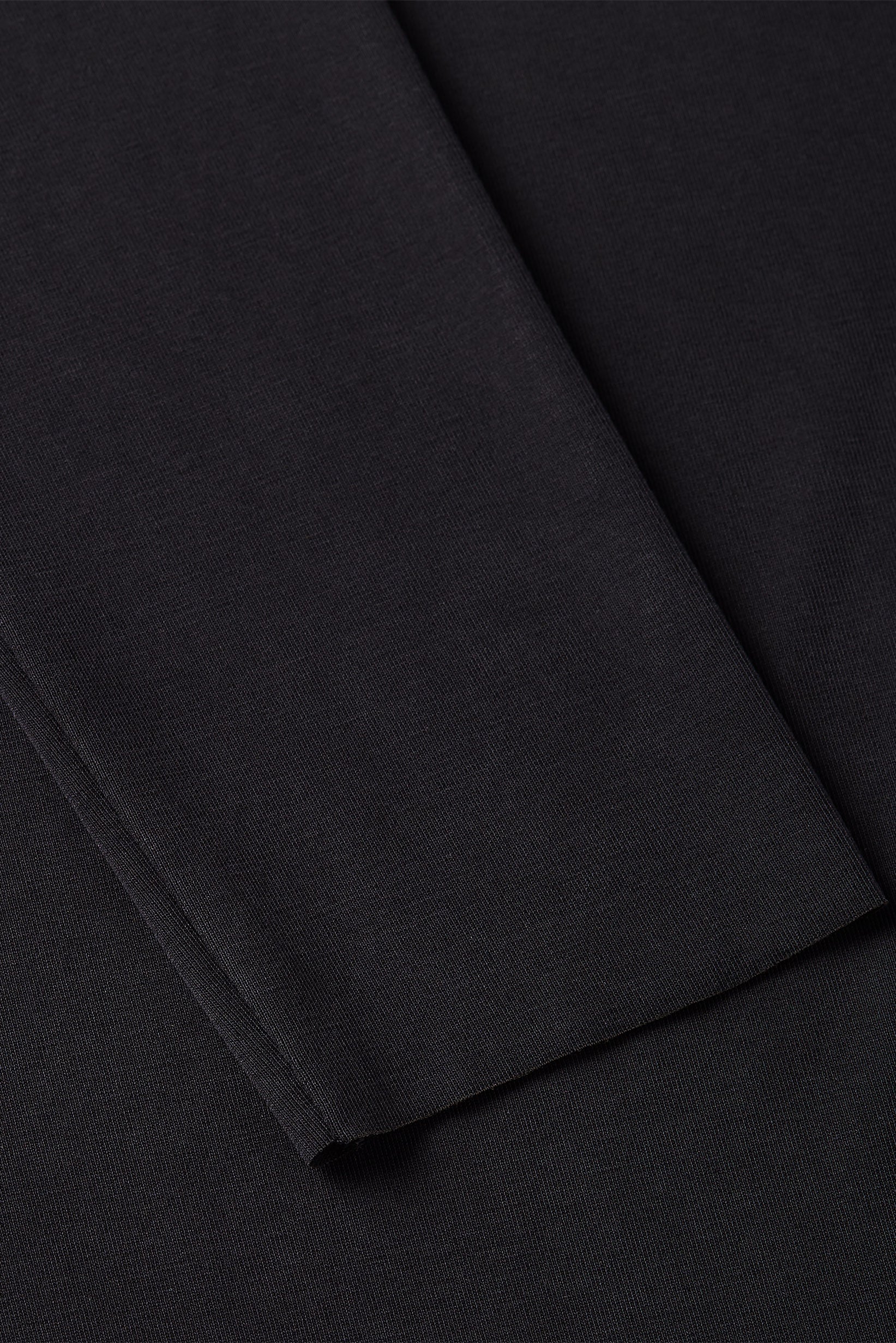 Haut essentiel | Noir clair