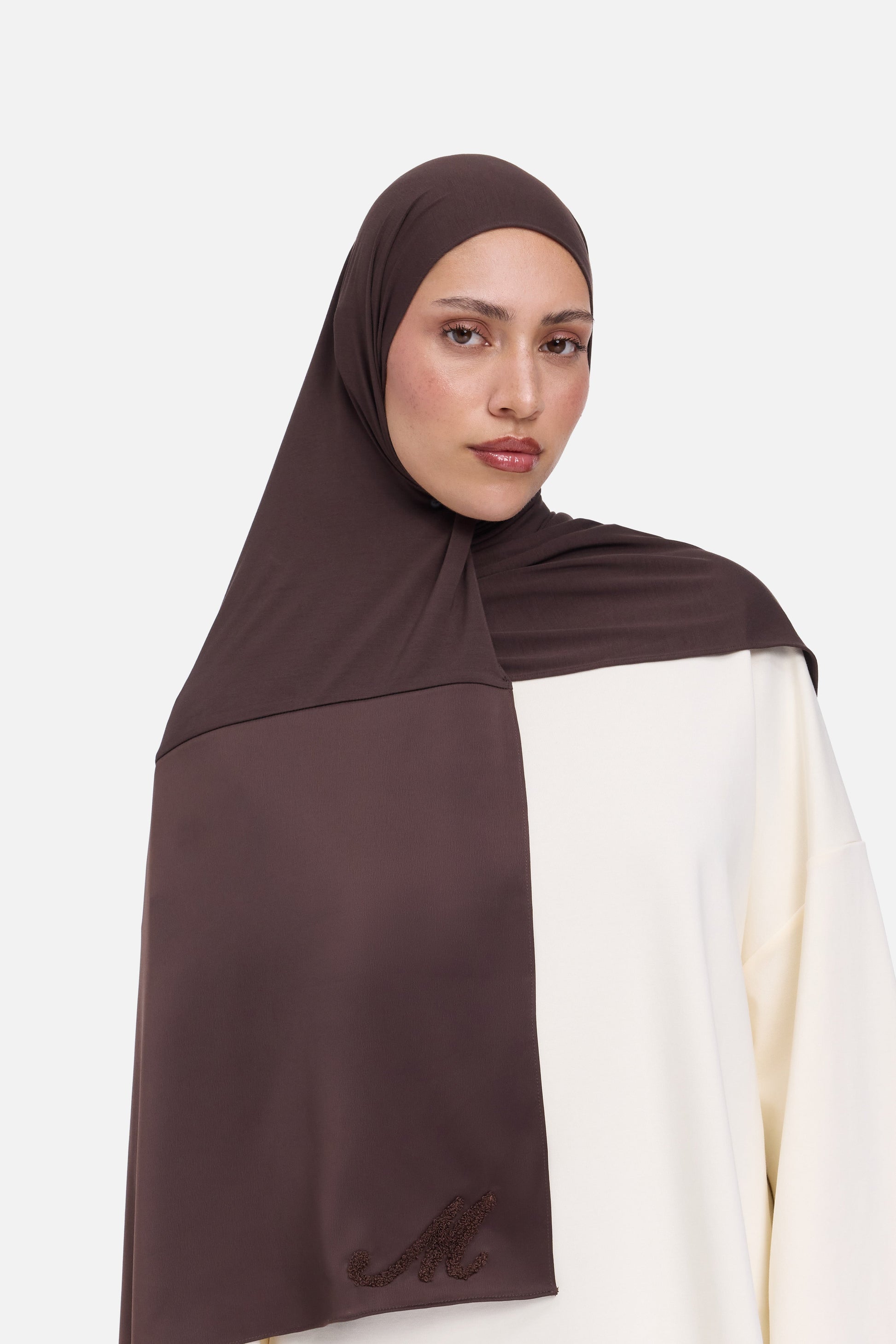 Écharpe À Bord En Satin Avec Logo Bambou | Marron foncé