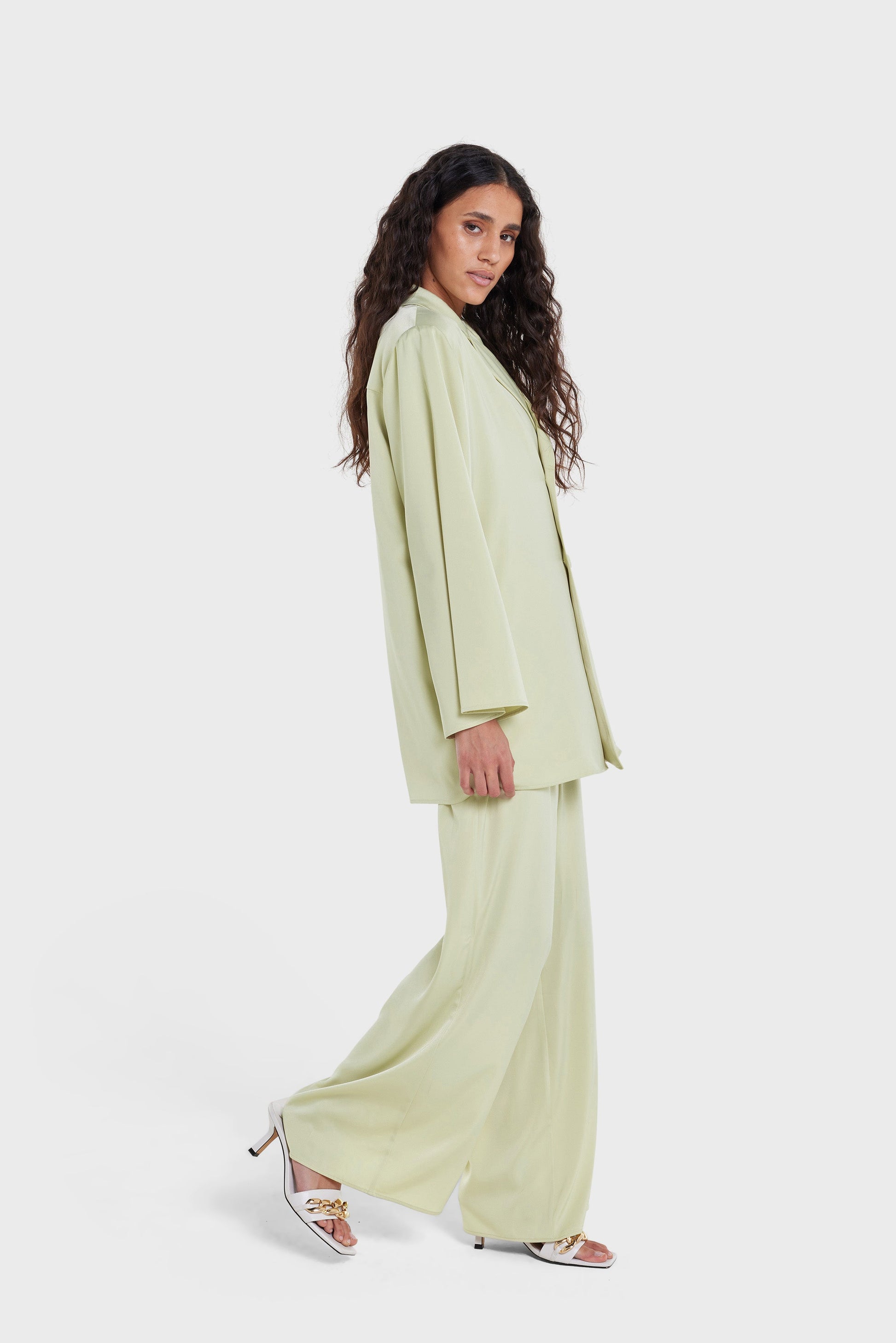 Blazer d’été en satin | Kaki doux