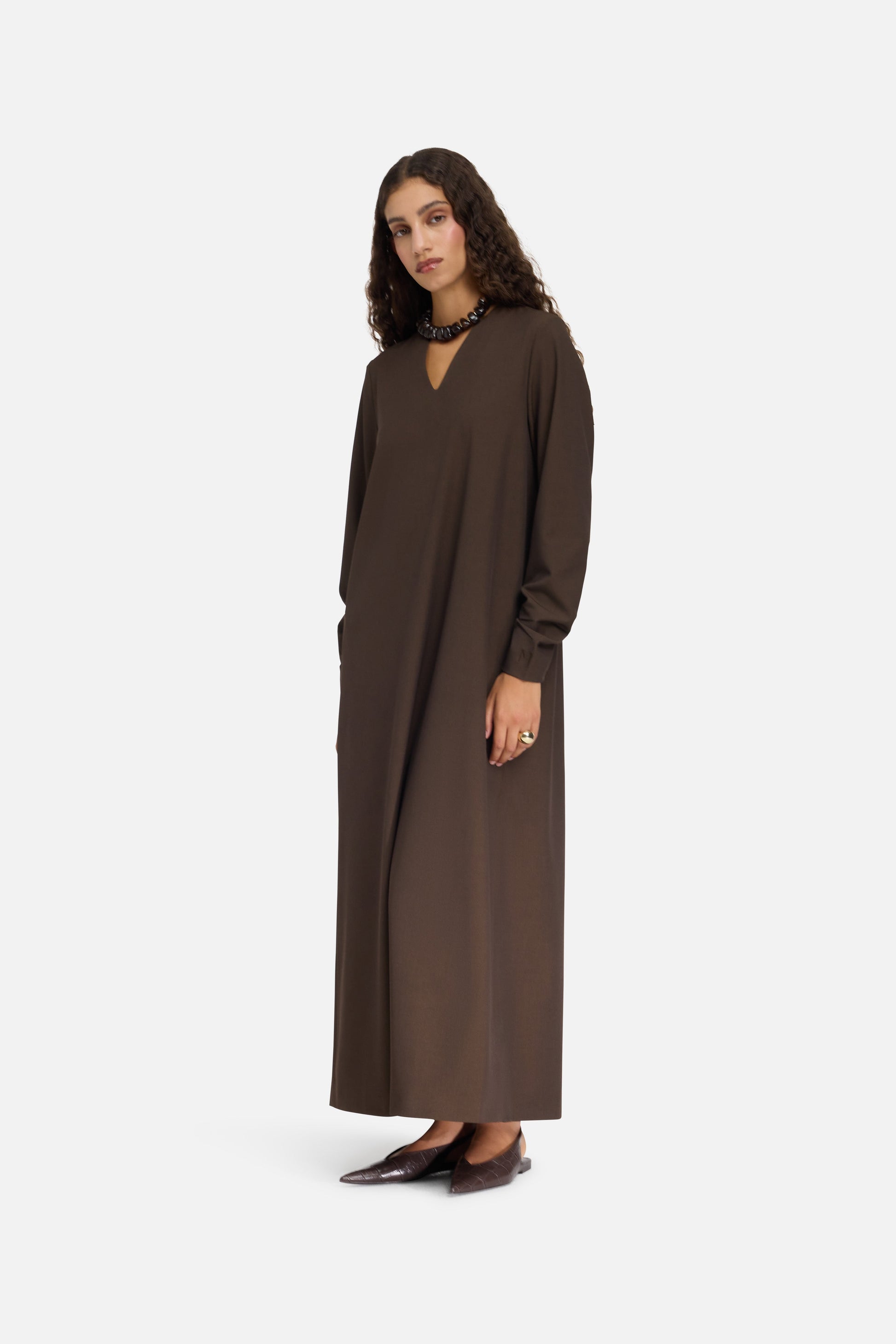 Robe sur mesure à col en V | Marron foncé
