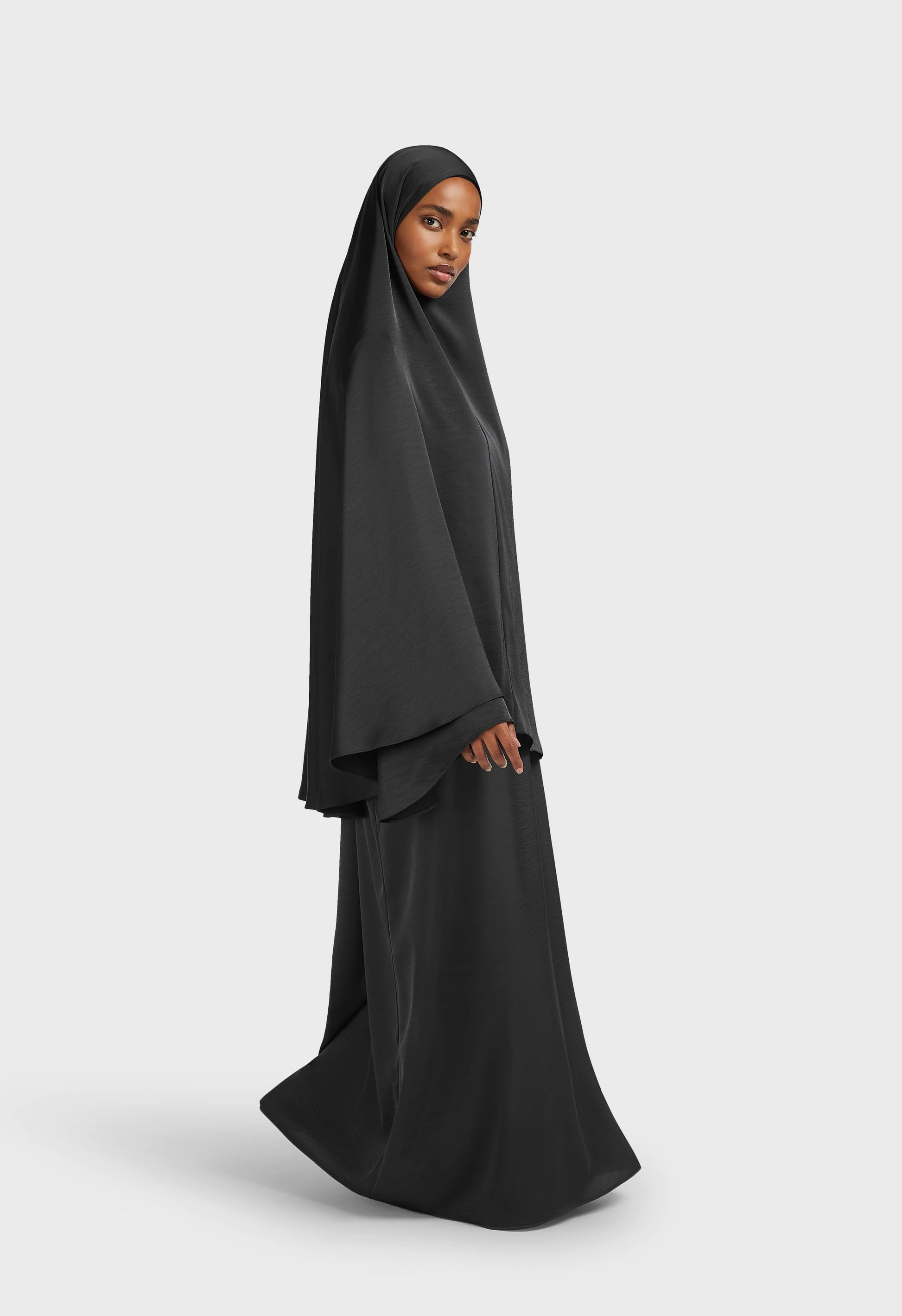 Khimaar en satin tissé | Noir