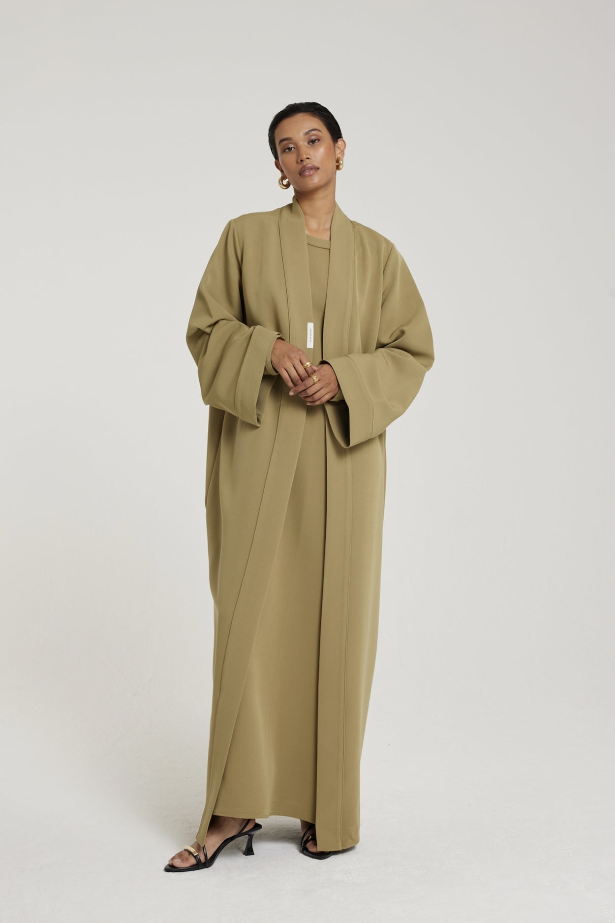Abaya Essentielle - Régulier | Vert kaki
