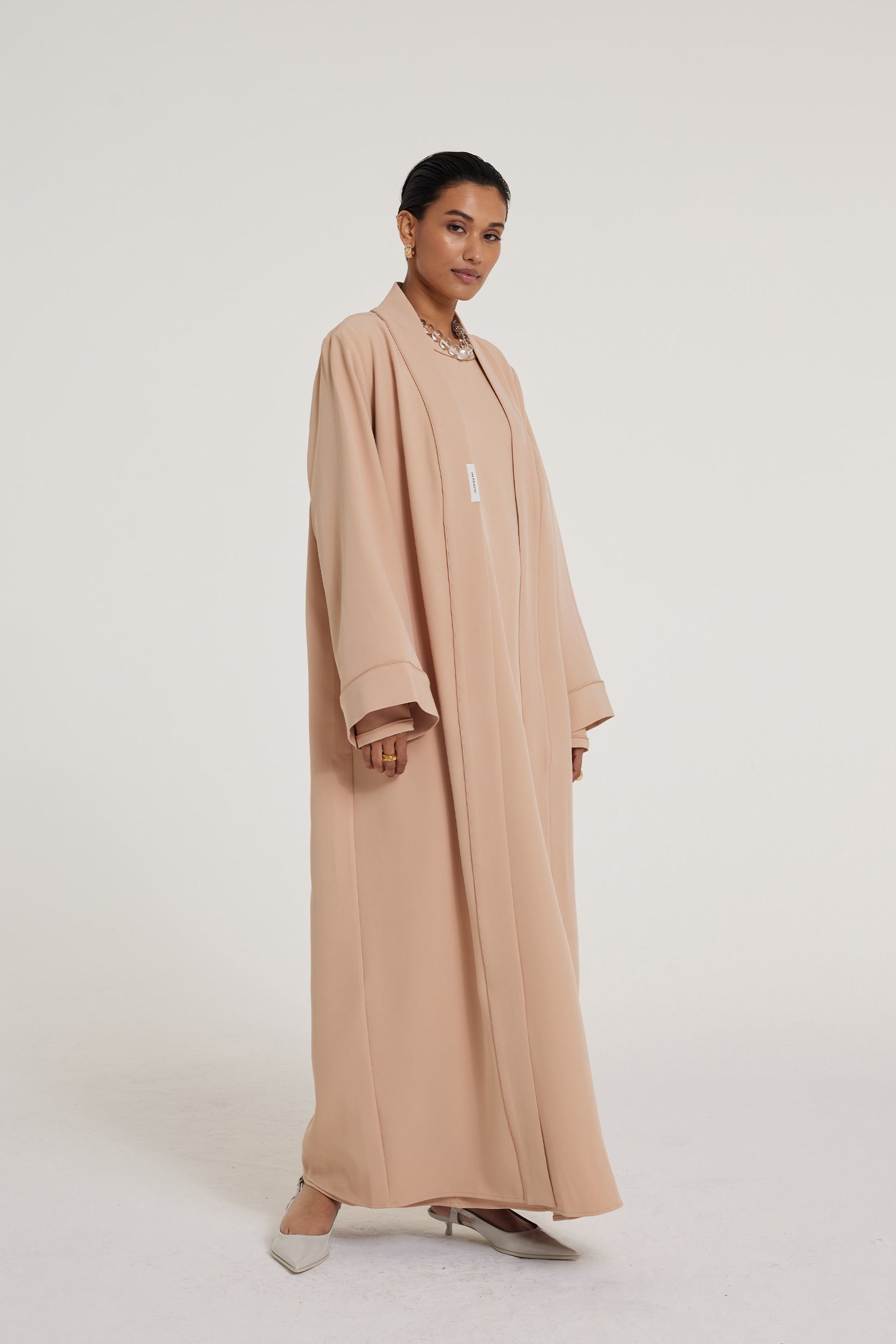 Abaya Essentielle - Régulier | Pêche poussiéreuse
